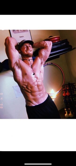 Swolejoe (@swolejoe), OnlyFans creator
