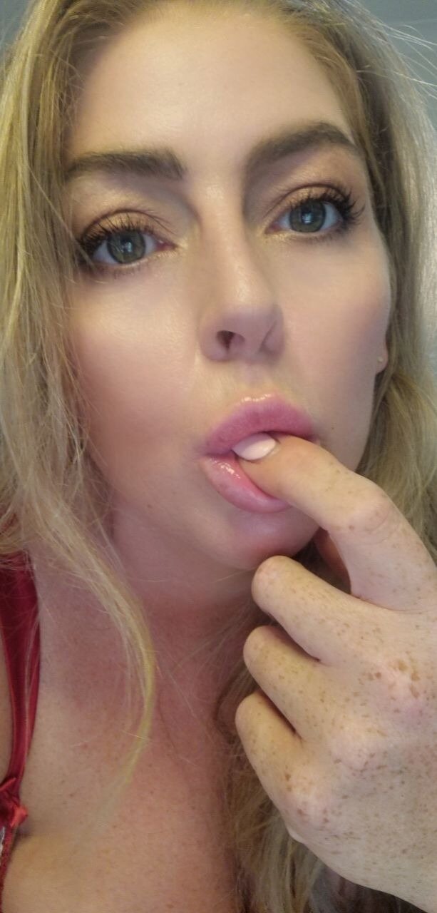 Tahnee85 (@tahnee85), OnlyFans creator