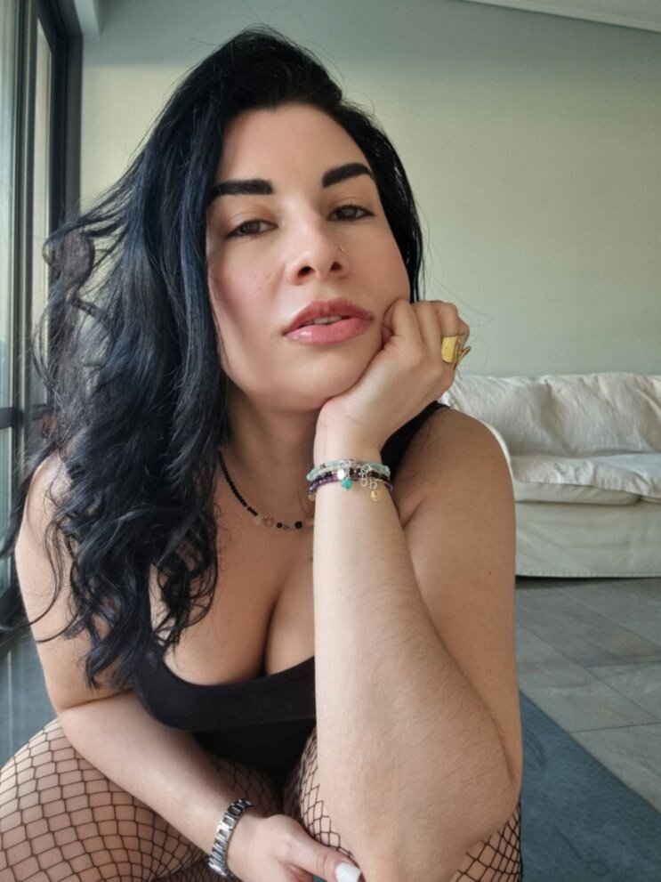 Talesofmikaela