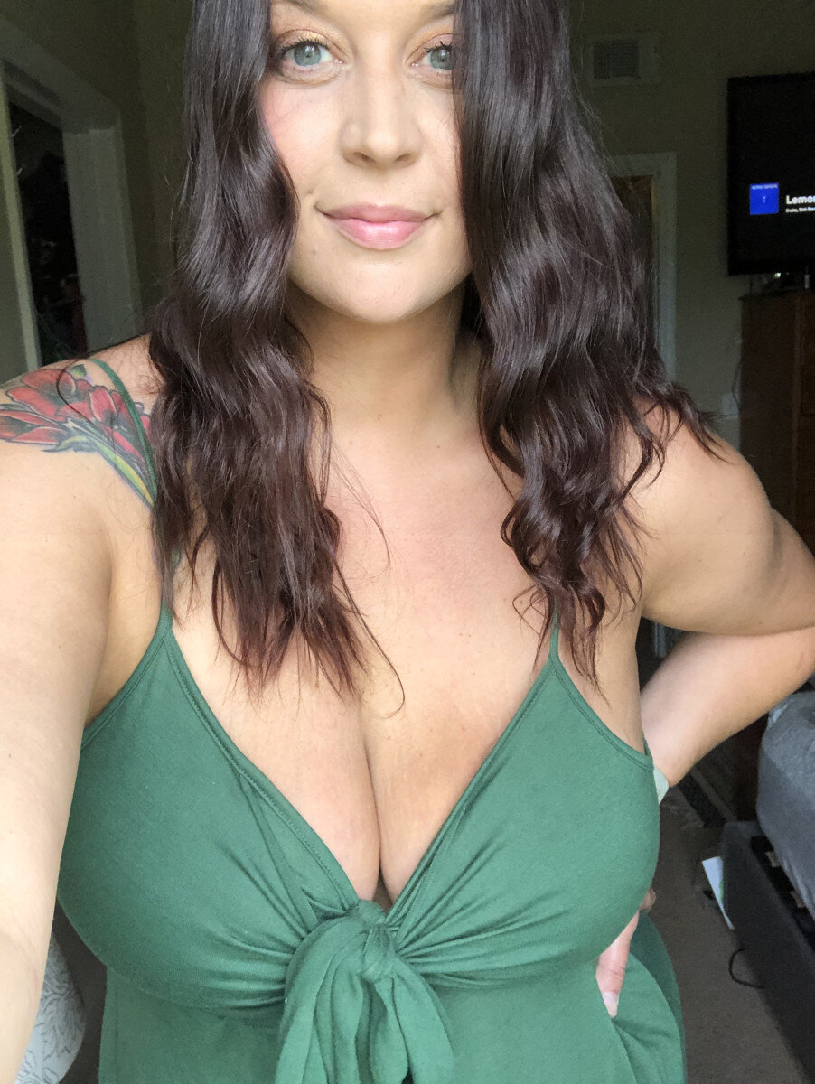Tallnerdywoman (@tallnerdywoman), OnlyFans creator