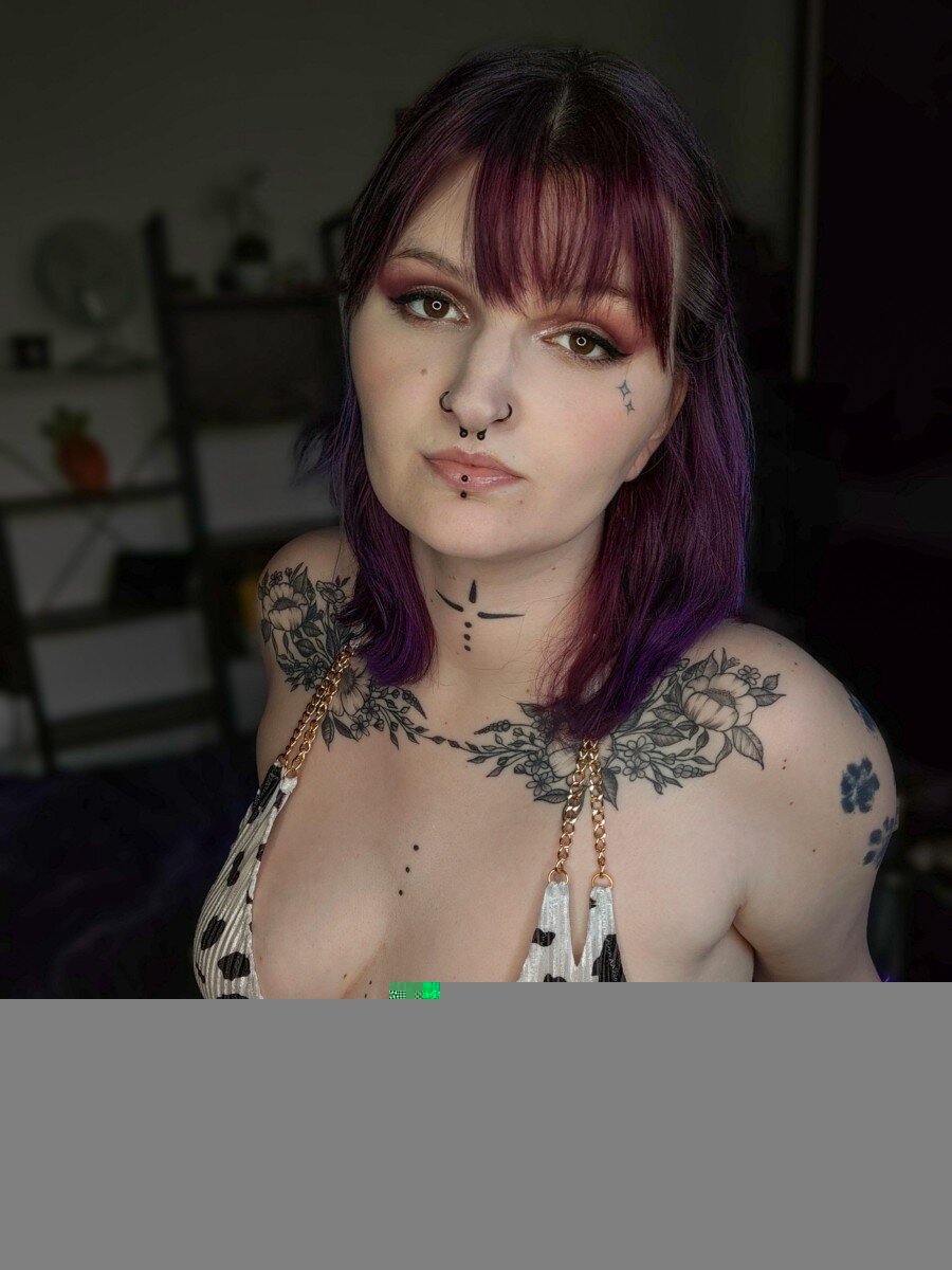 Jasmin (@tantejasi), OnlyFans creator