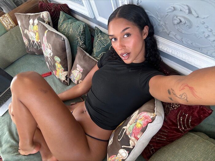 Tasmynrose (@tasmynrose), OnlyFans creator