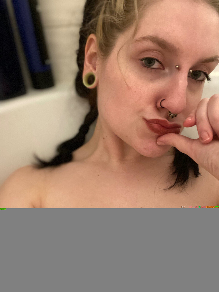 Tatsntatas (@tatsntatas), OnlyFans creator