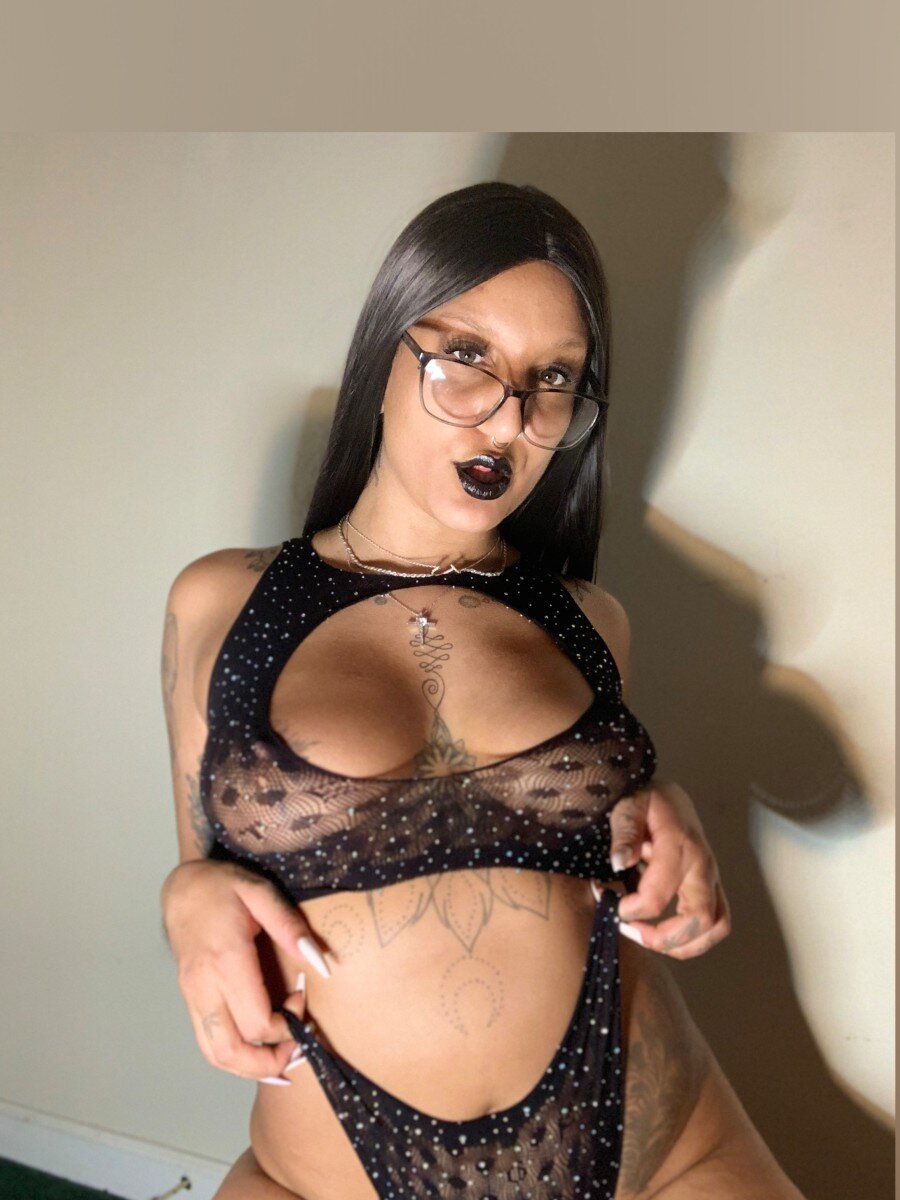 Tattedchocolatee (@tatted.chocolatee), OnlyFans creator