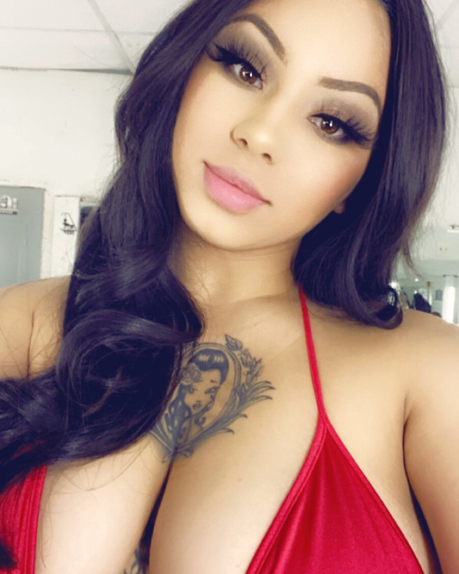 Tattedmami21 (@tattedmami21), OnlyFans creator