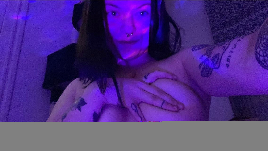 Tattooedbiatchfree (@tattooedbiatchfree), OnlyFans creator