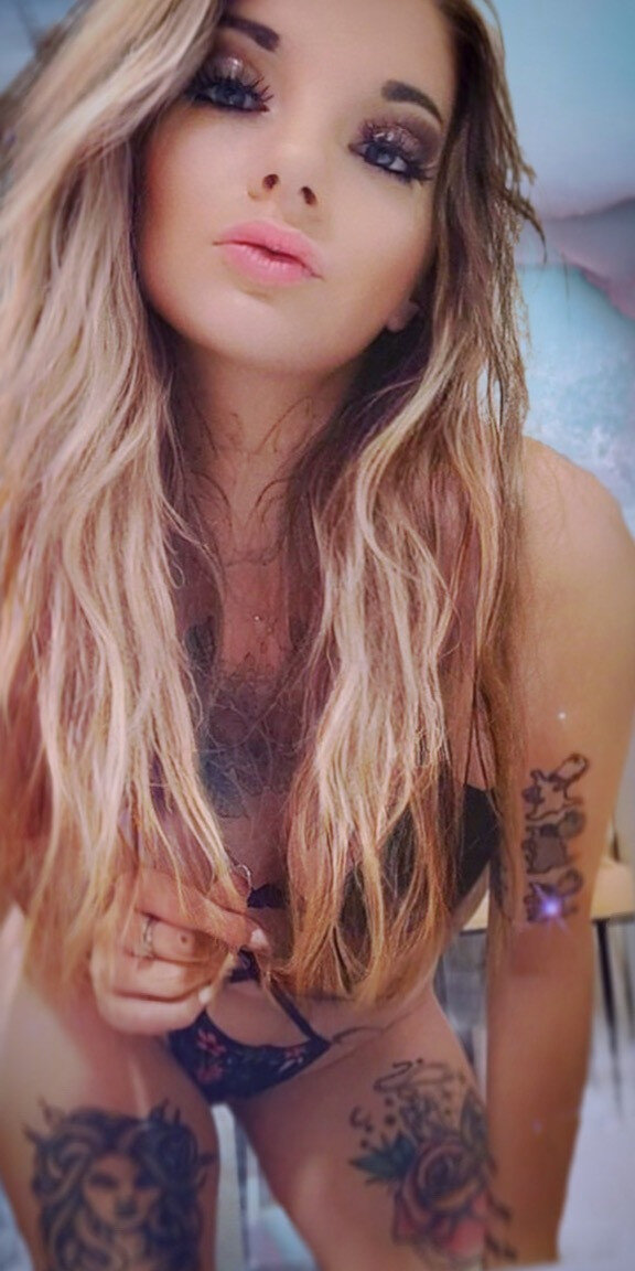 Tattooedbrattybabe (@tattooedbrattybabe), OnlyFans creator