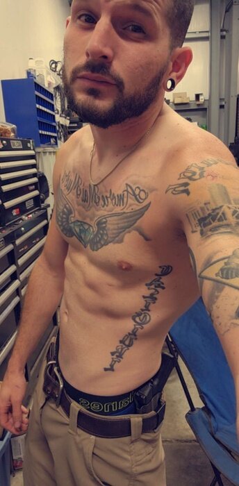 Tattooedmechanic9 (@tattooedmechanic9), OnlyFans creator
