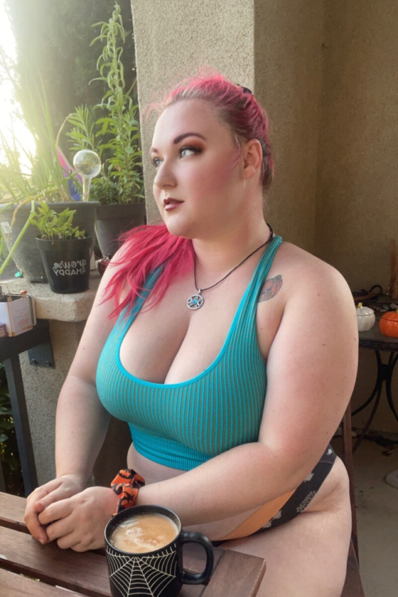 Tattooedphoenx (@tattooedphoenx), OnlyFans creator