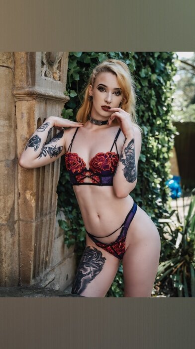 Tattooedsamantha (@tattooedsamantha), OnlyFans creator