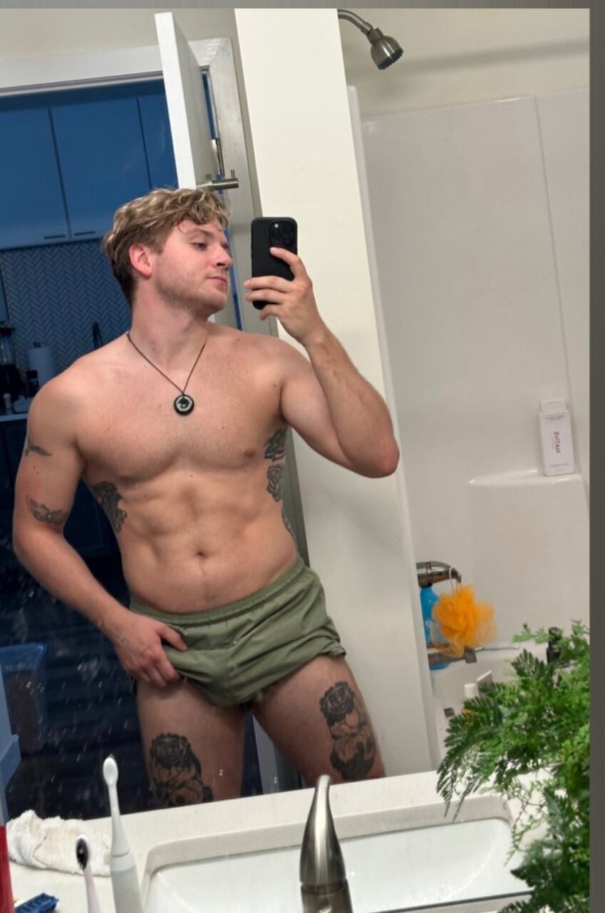 Tattooedtwunk75 (@tattooedtwunk7.5), OnlyFans creator