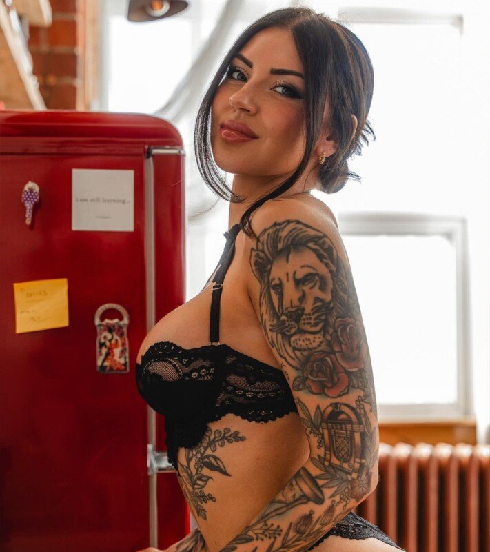 Tatttedbaby (@tatttedbaby), OnlyFans creator