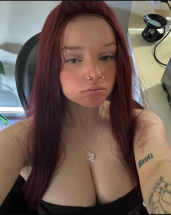 Tayasmyth09 (@taya_smyth09), OnlyFans creator
