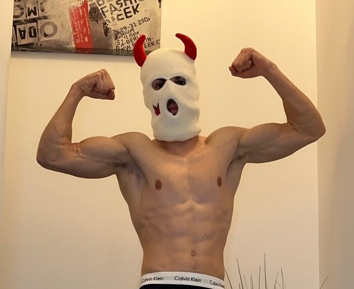 Tayjuice00 (@tayjuice00), OnlyFans creator