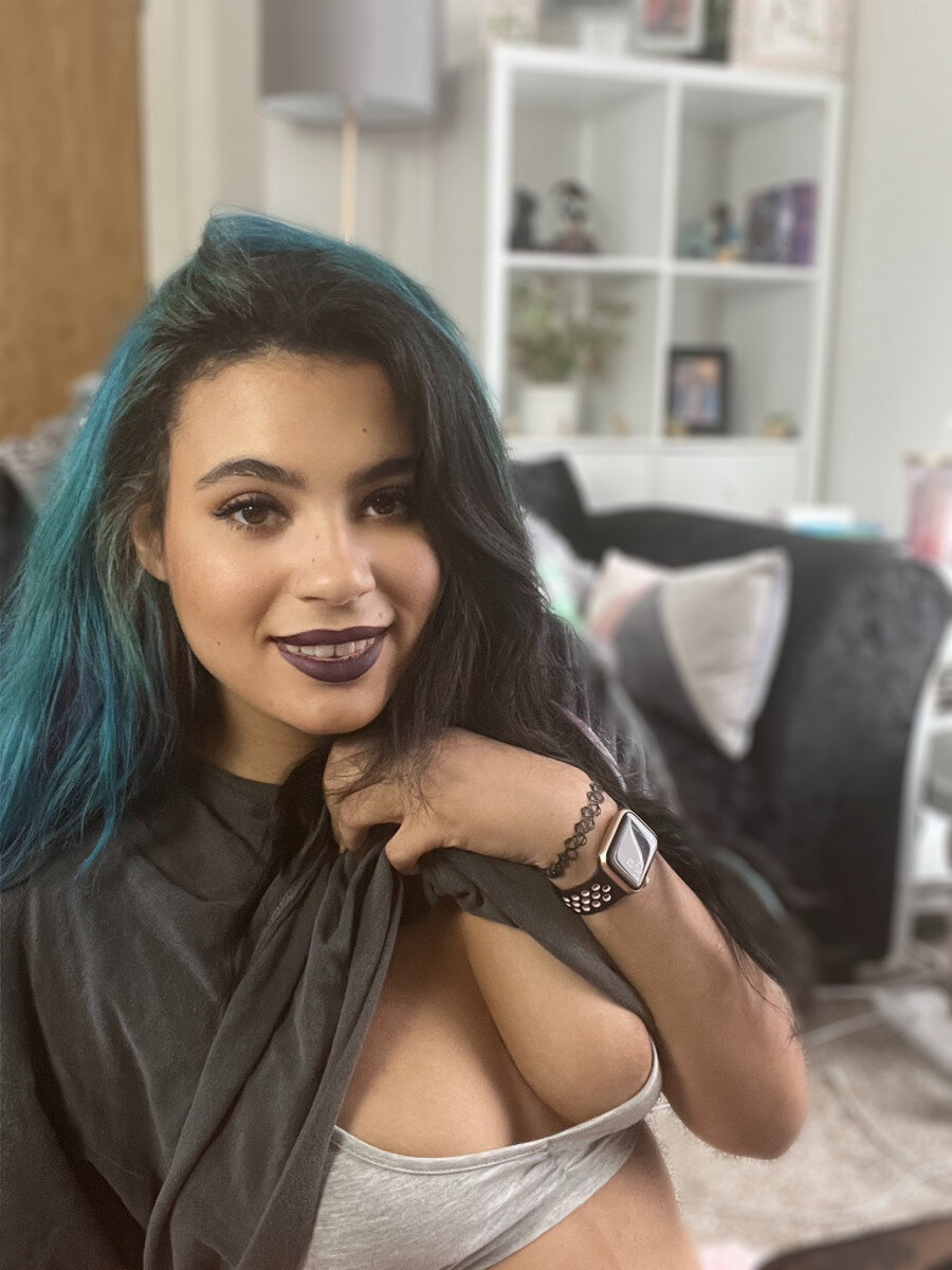 Taylorhenriesfree (@taylorhenriesfree), OnlyFans creator
