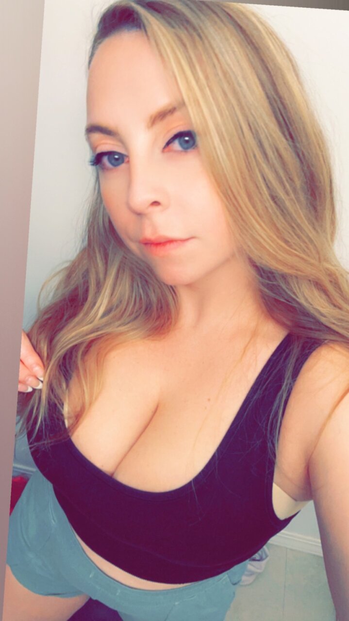 Tazzzzy (@tazzzzy), OnlyFans creator