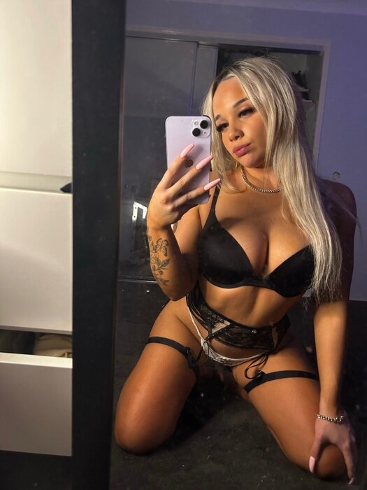 Tbaby4444 (@tbaby4444), OnlyFans creator