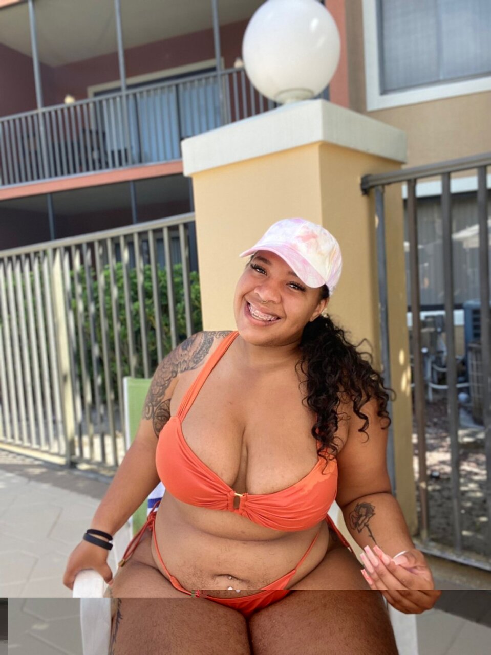 Teeacakess (@teeacakess), OnlyFans creator