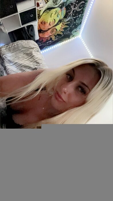 Tehyaleanne (@tehyaleanne), OnlyFans creator