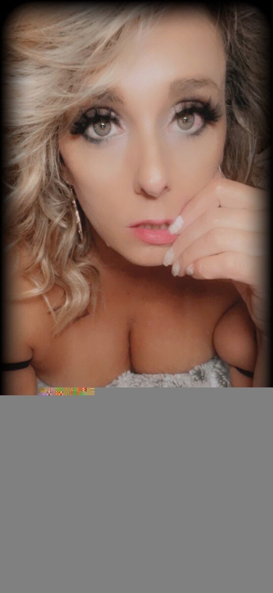 Texasgreeneyedgirl (@texasgreeneyedgirl), OnlyFans creator