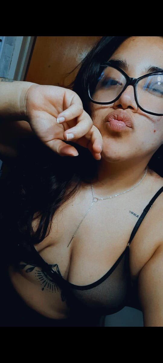your (@the_girlwithglasses), OnlyFans creator
