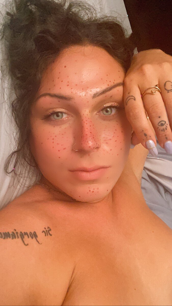 Theariesqueen (@theariesqueen), OnlyFans creator