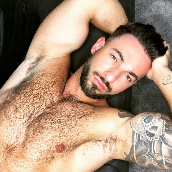 Thecalabrianboy (@thecalabrianboy), OnlyFans creator