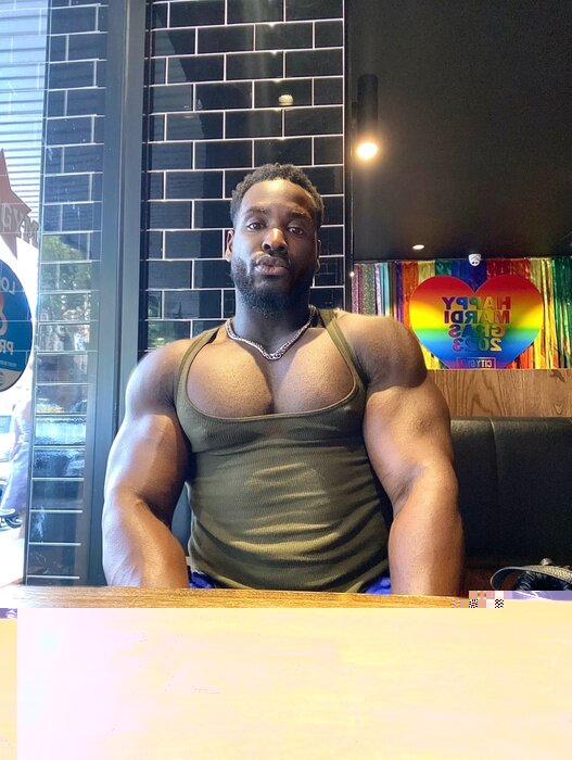 Thedaddiesboi (@thedaddiesboi), OnlyFans creator