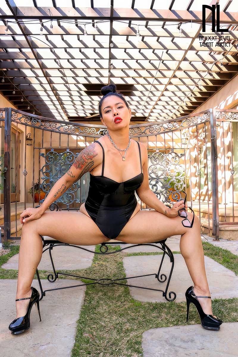 Thedanavespoli (@thedanavespoli), OnlyFans creator