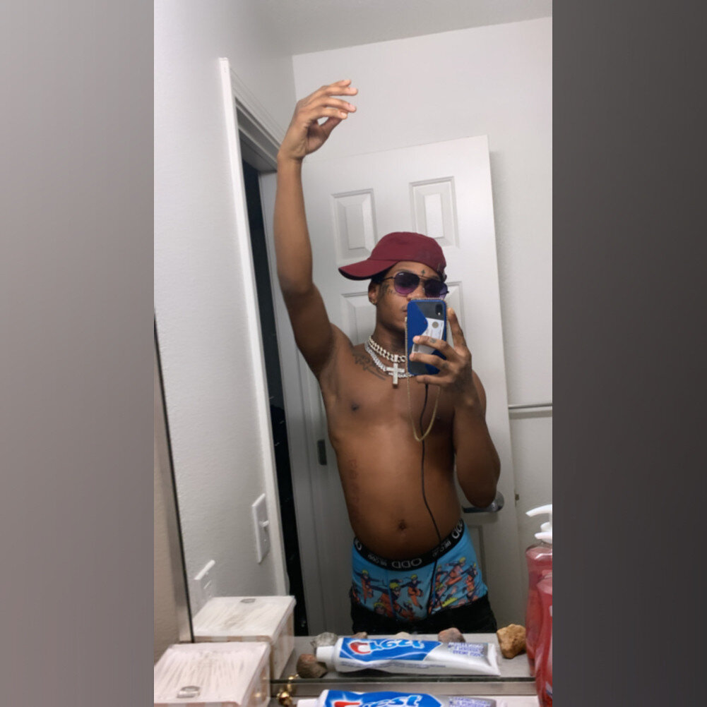 Theehollyway (@theehollyway), OnlyFans creator