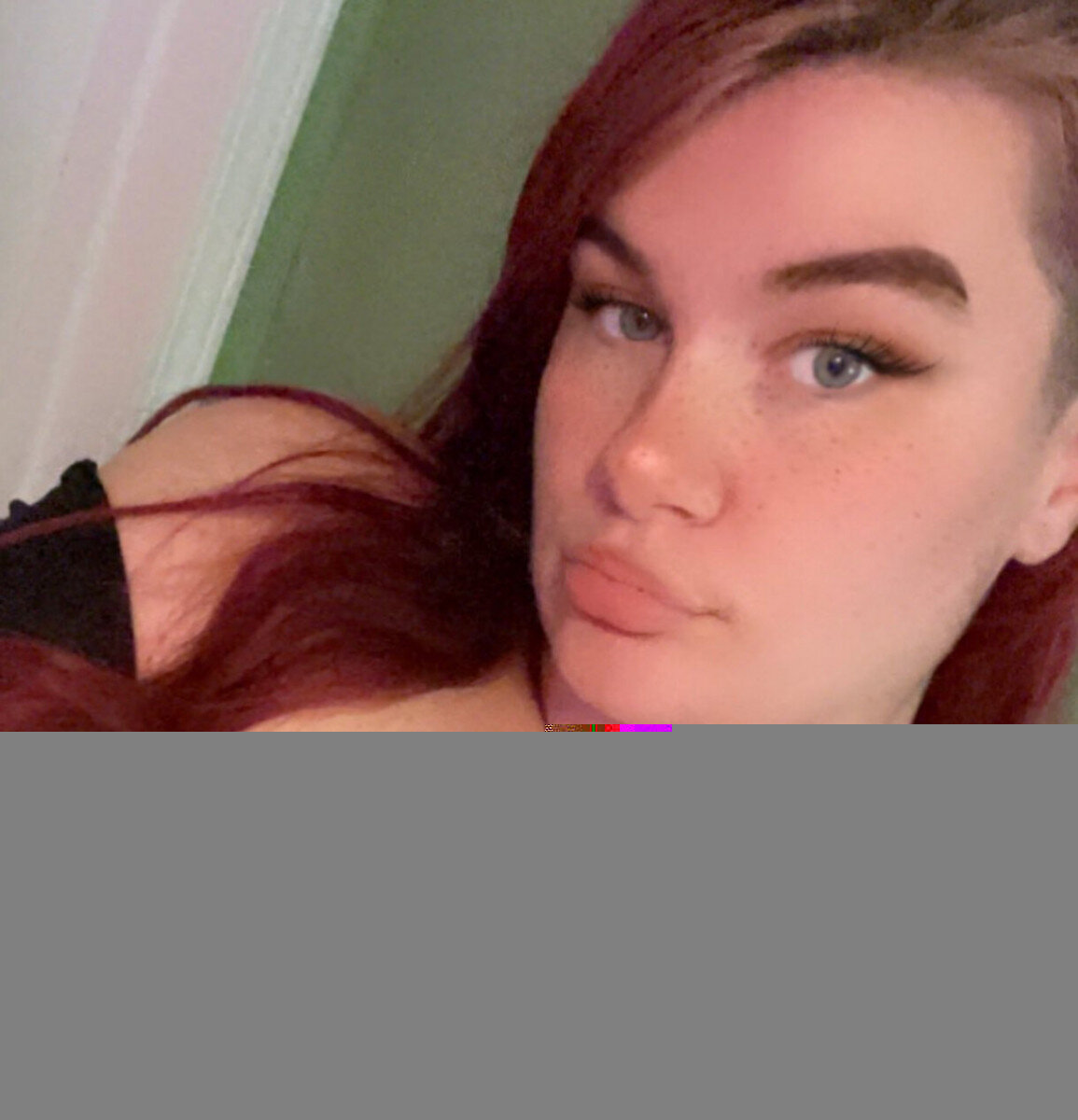 Elle (@theellanicolez), OnlyFans creator