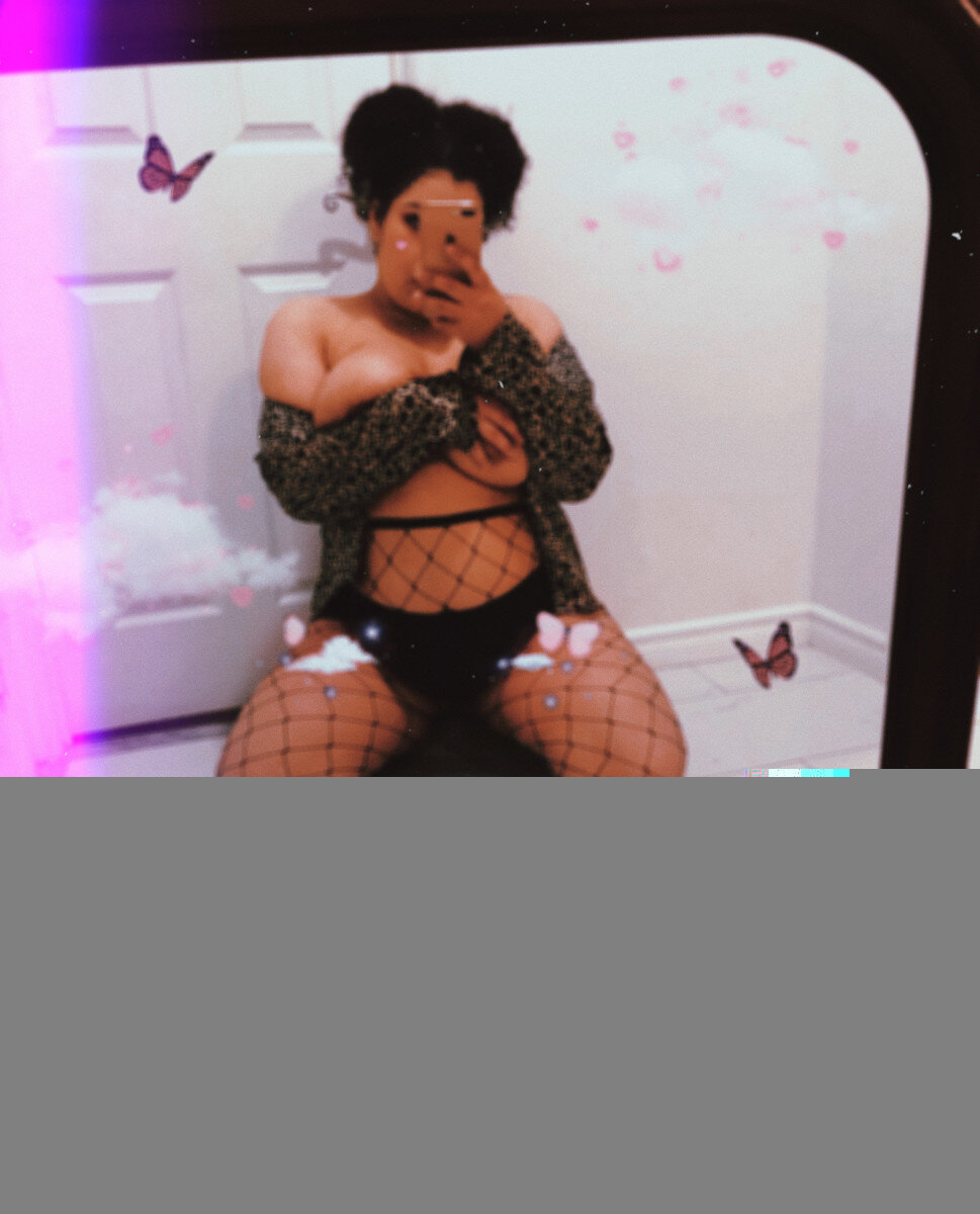 Theesweetestxo (@theesweetest_xo), OnlyFans creator