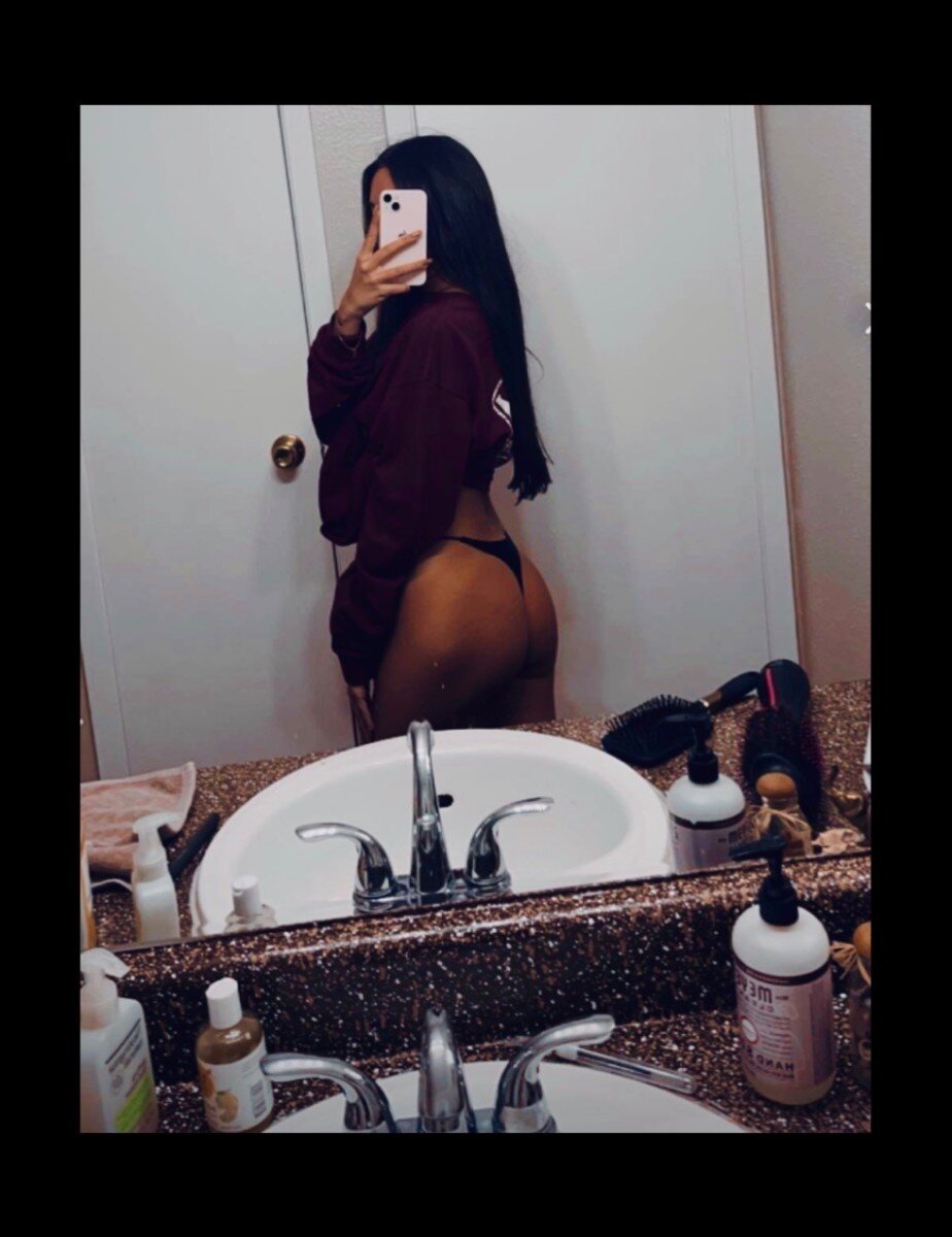 Theexosugarbabymiavip (@theexosugarbabymiavip), OnlyFans creator