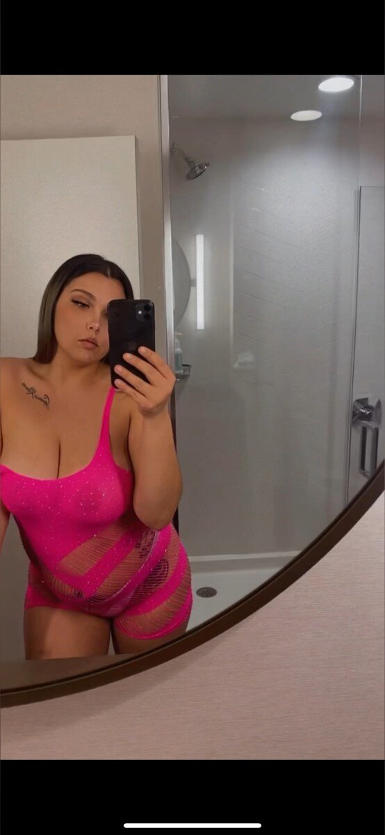 Theextra1 (@theextra1), OnlyFans creator