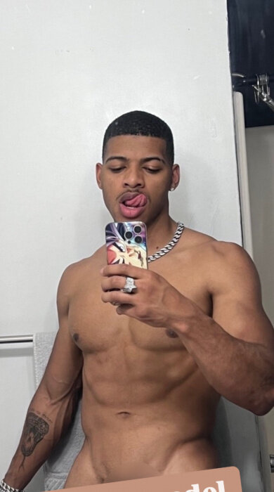 Thefamousdel (@thefamousdel), OnlyFans creator
