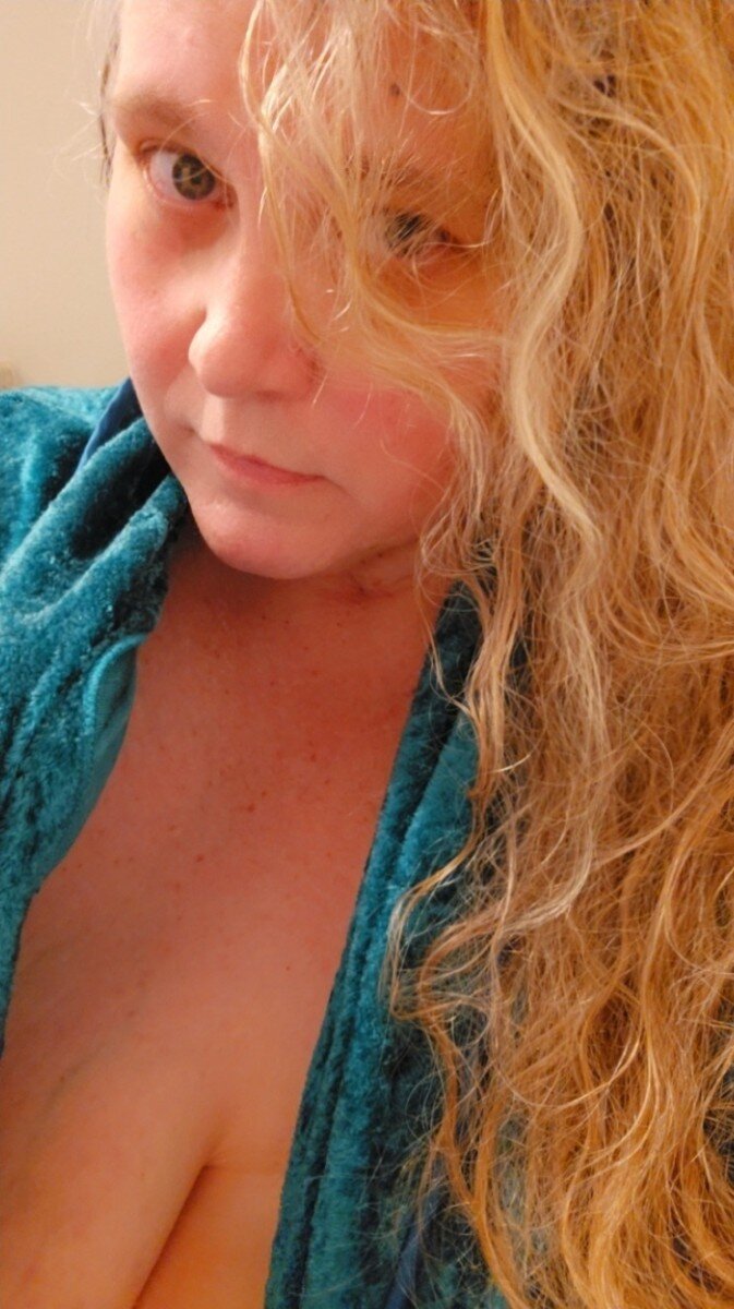 Thegoochiemama (@thegoochiemama), OnlyFans creator
