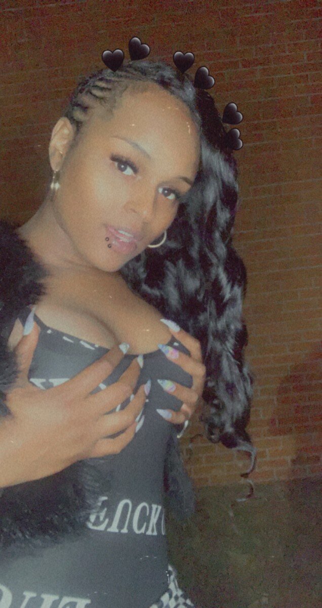 Theguccibarb (@theguccibarb), OnlyFans creator