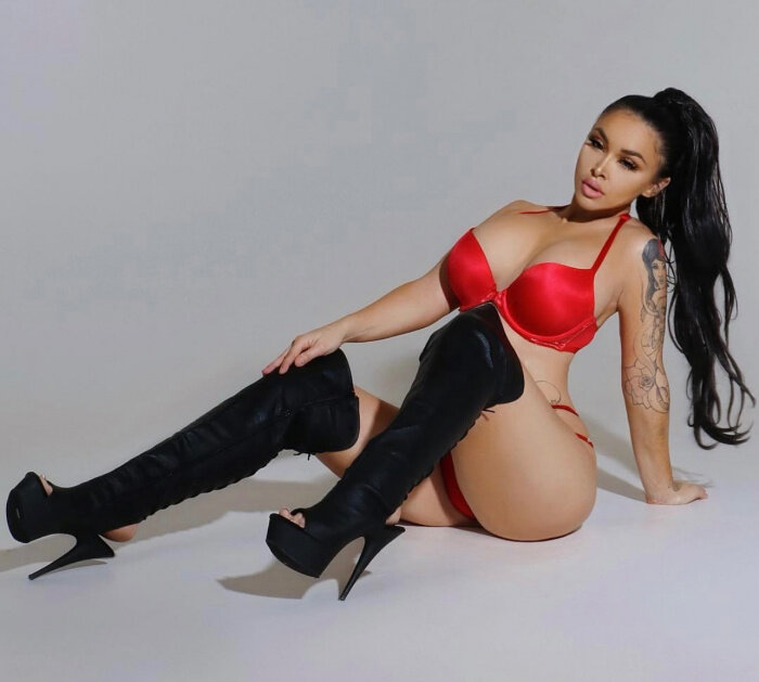 Thekimcashian (@thekimcashian), OnlyFans creator