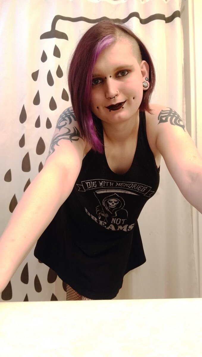Christine (@theleviathessden), OnlyFans creator
