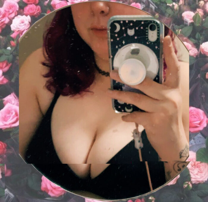 Thelovelywitch (@thelovelywitch), OnlyFans creator
