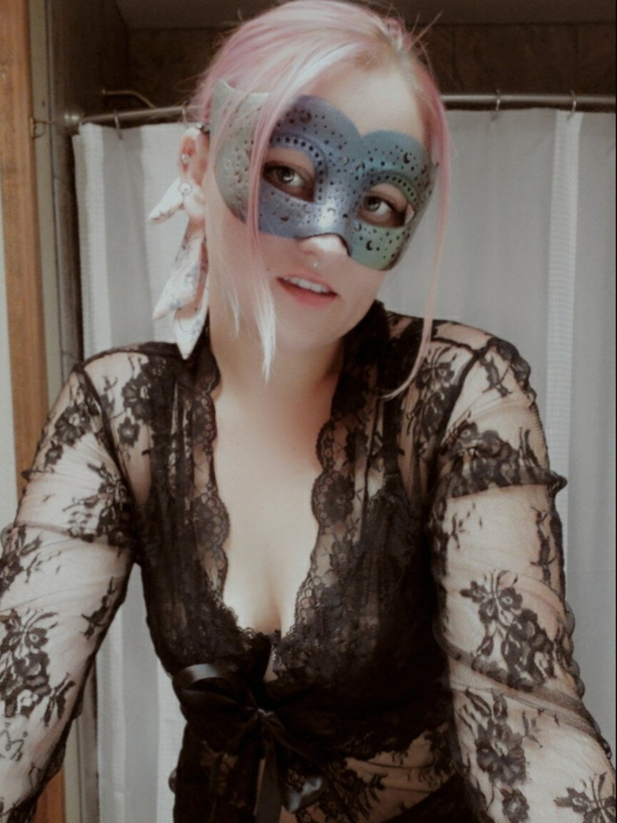 Themaskedmistress420free (@themaskedmistress420free), OnlyFans creator