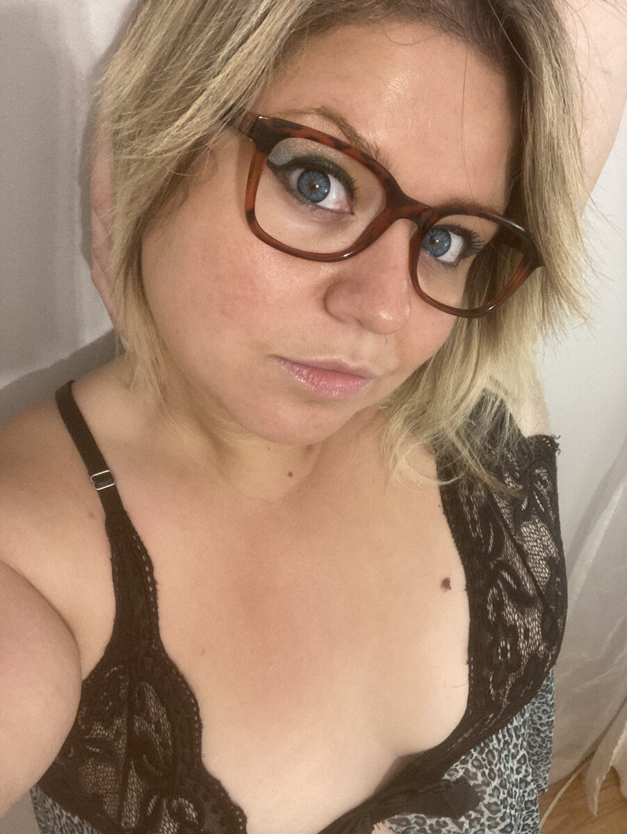 Theoceanspearl (@theoceanspearl), OnlyFans creator