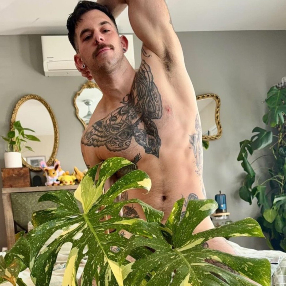 Theofficialtro (@theofficialtro), OnlyFans creator
