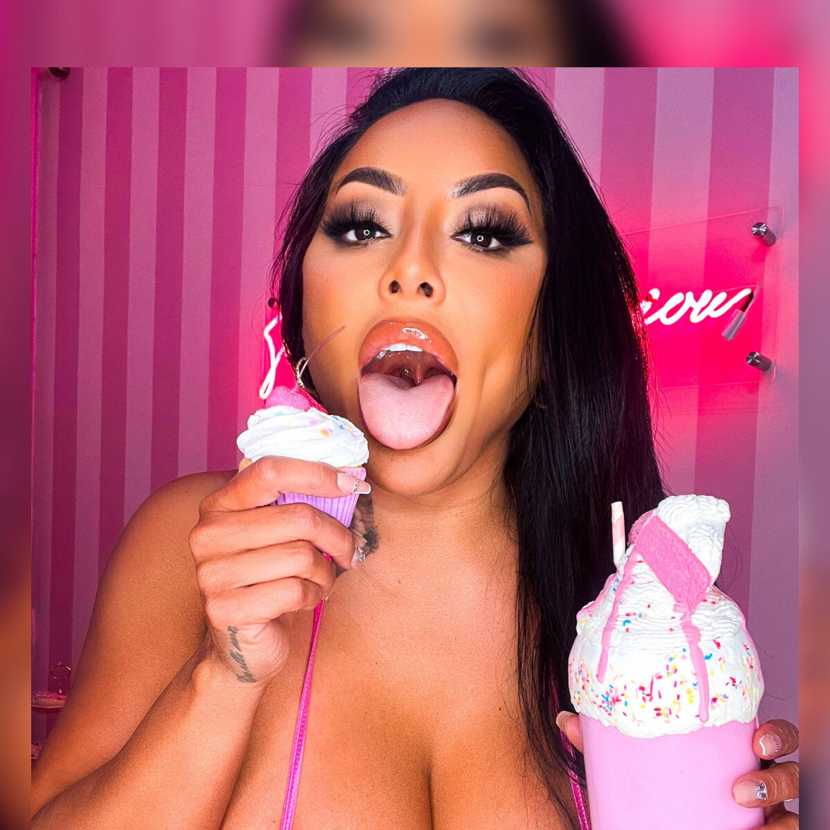 Theonlykiaramia (@theonlykiaramia), OnlyFans creator