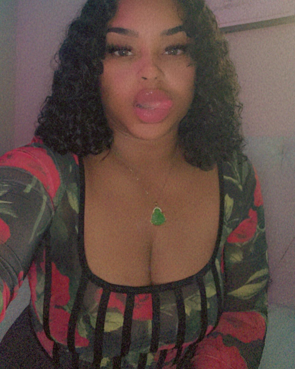 Theonlynanibella (@theonlynanibella), OnlyFans creator