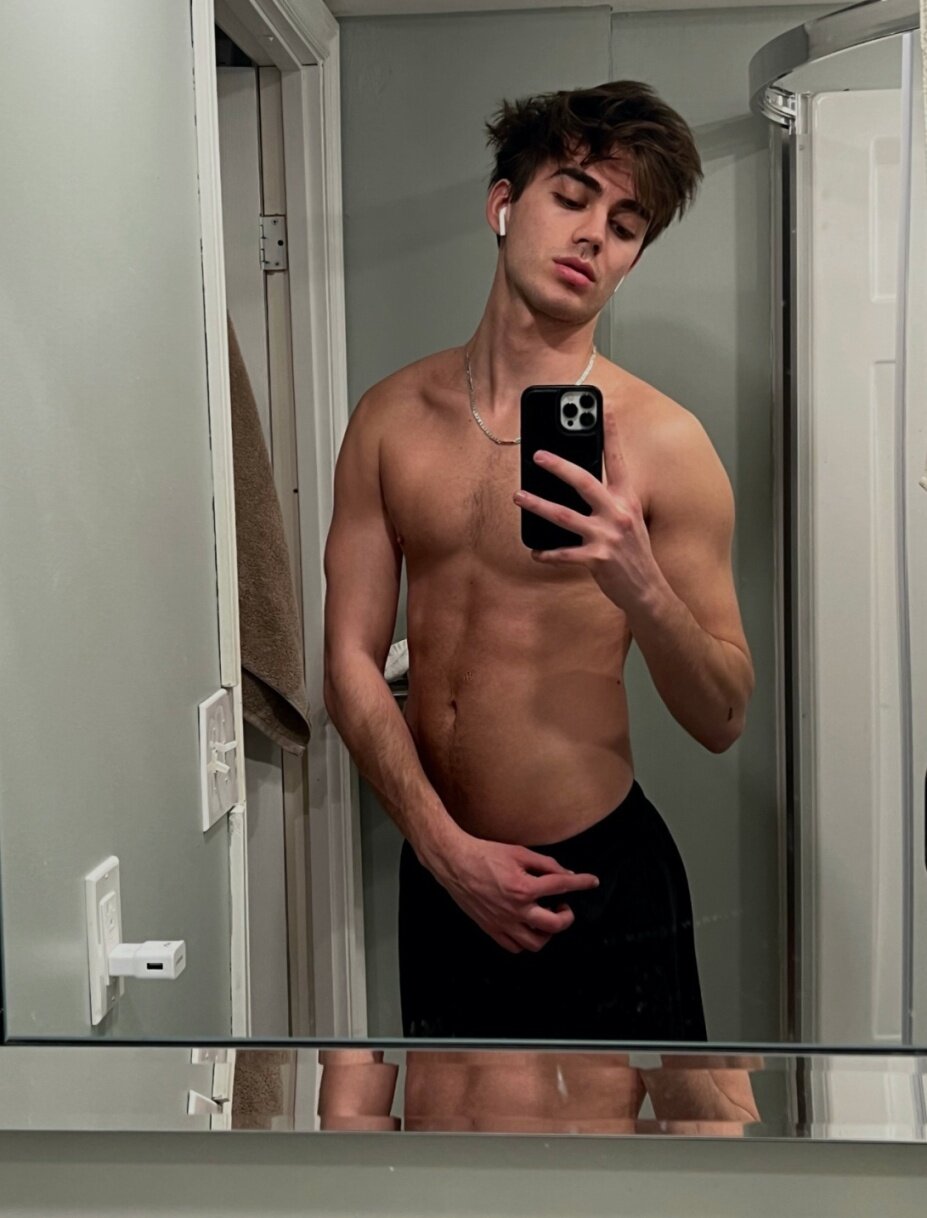 Theorini (@theorini), OnlyFans creator