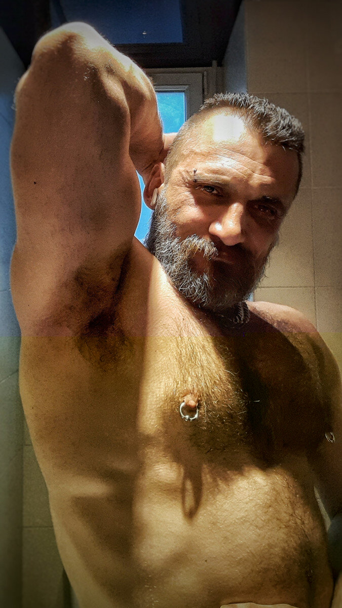 Theparisbear (@theparisbear), OnlyFans creator
