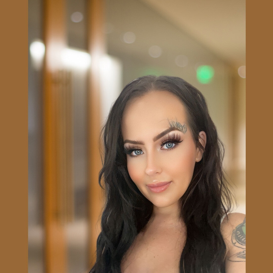 Therealadelynaustin (@therealadelynaustin), OnlyFans creator