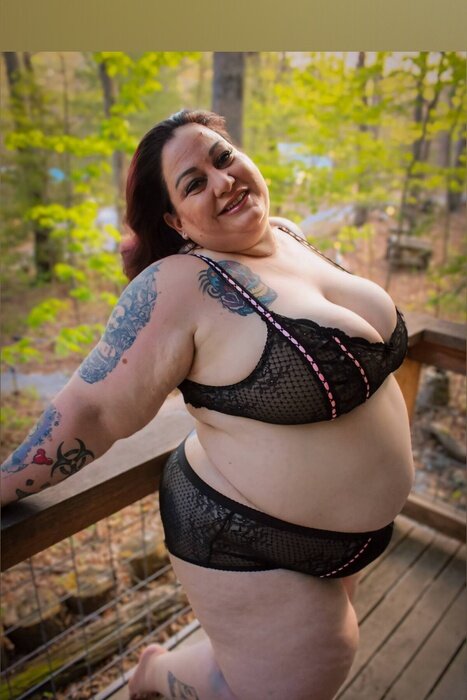 Therealgloryfoxxx (@therealgloryfoxxx), OnlyFans creator