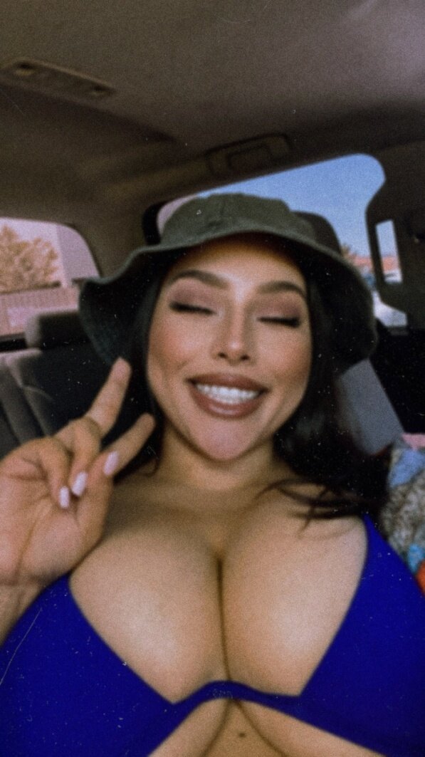 Therealsarissa (@therealsarissa), OnlyFans creator